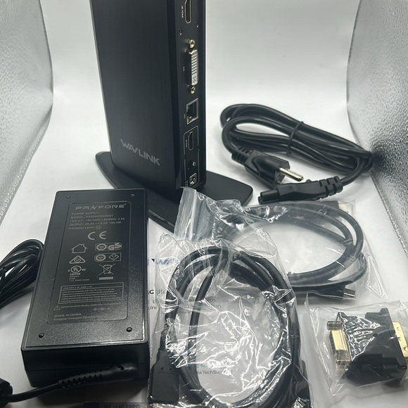 Wavlink WL-UG39PD1 USB-C Triple display Universal Docking Station - Picture 7 of 11